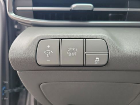 New 2025 Hyundai Elantra Blue image 16