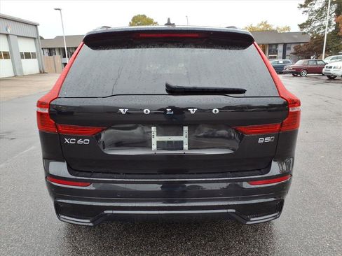 Used 2024 Volvo XC60 B5 Plus image 4