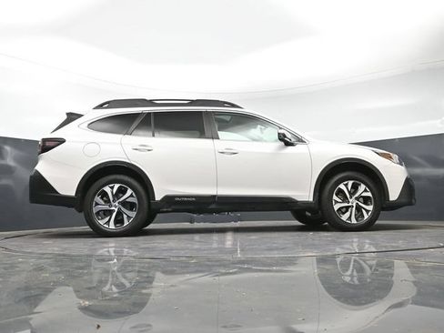 Used 2022 Subaru Outback Limited w/ Popular Package #2 AWD/4WD image 37