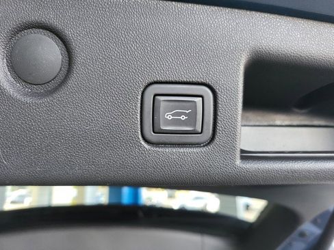 Used 2024 Chevrolet Equinox LT w/ LPO, Floor Liner Package image 11