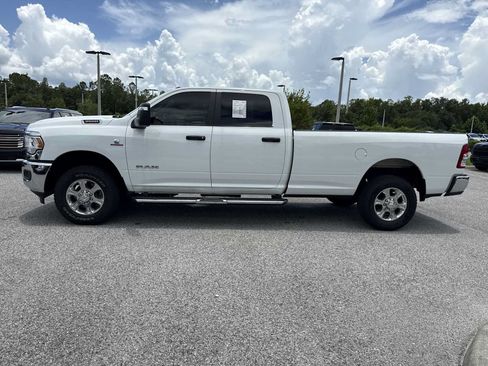 Used 2024 RAM 3500 Big Horn AWD/4WD image 3