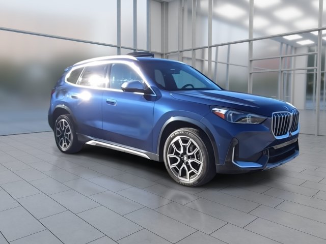 Used 2023 BMW X1 xDrive28i w/ Premium Package AWD/4WD image 2