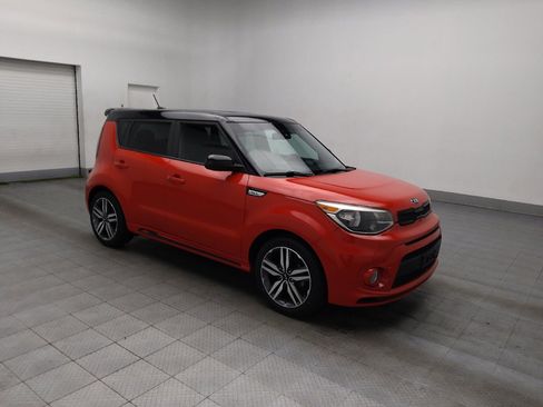 Used 2019 Kia Soul + image 11