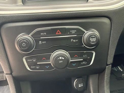 Used 2022 Dodge Charger SXT RWD image 29