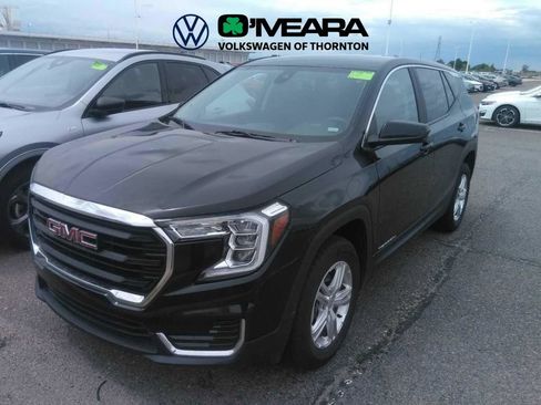 Used 2024 GMC Terrain SLE AWD/4WD image 3