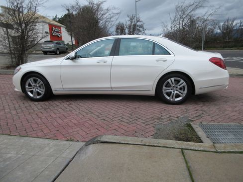 Used 2017 Mercedes-Benz S 550 Sedan image 3