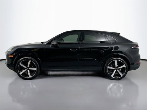 Certified 2025 Porsche Cayenne Coupe image 2