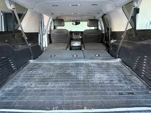 Used 2018 Chevrolet Suburban Premier AWD/4WD image 28