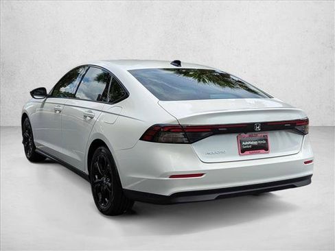 Certified 2025 Honda Accord SE image 9