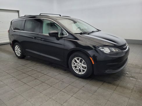 Used 2021 Chrysler Voyager Lxi FWD image 11
