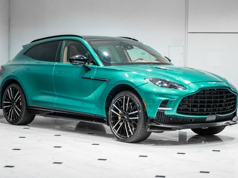 Used 2023 Aston Martin DBX 707 image 1