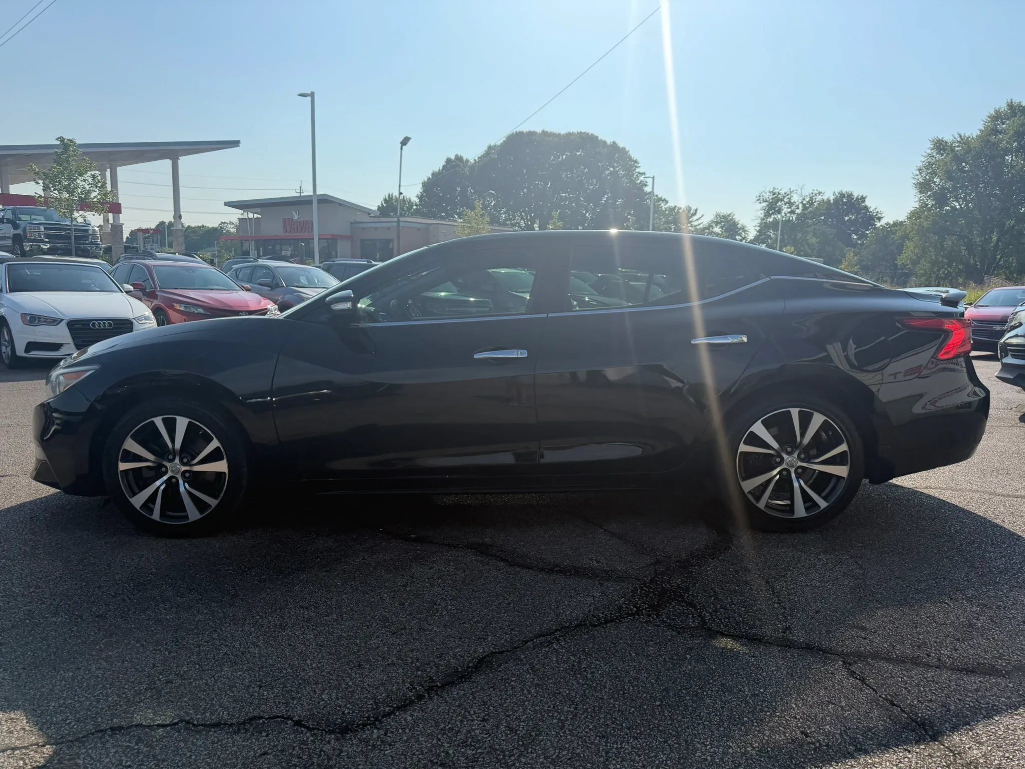 Used 2017 Nissan Maxima Platinum FWD image 2