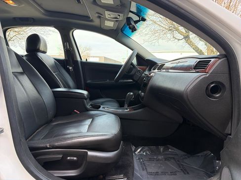 Used 2008 Chevrolet Impala LT w/ Luxury Edition Package image 25