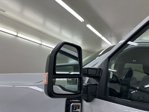New 2026 Ford F350 Lariat image 15
