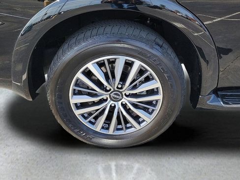 Used 2024 Nissan Armada SL w/ Captain's Chairs Package image 7