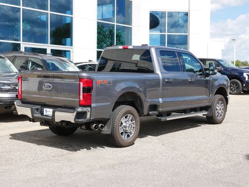 Used 2025 Ford F350 Lariat w/ FX4 Off-Road Package image 3