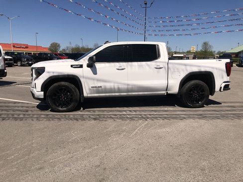 Used 2025 GMC Sierra 1500 Elevation image 11