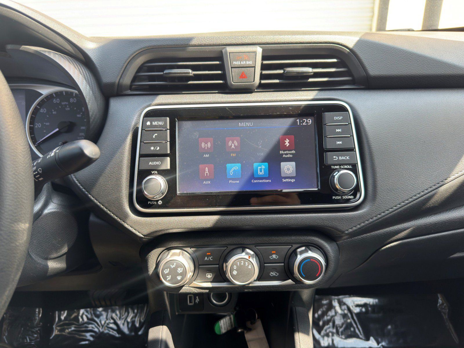Used 2021 Nissan Versa S FWD image 21