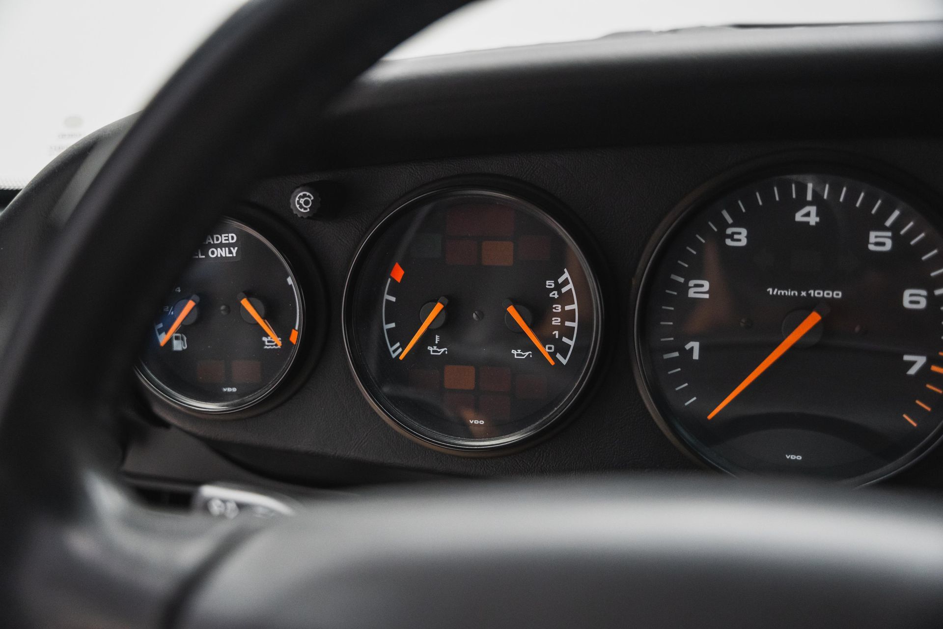 Used 1995 Porsche 911 Carrera RWD image 79