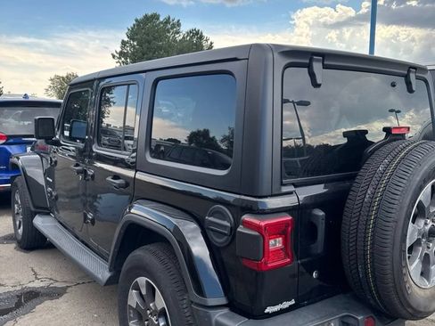 Used 2018 Jeep Wrangler Unlimited Sahara AWD/4WD image 2