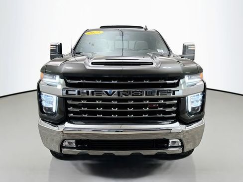 Used 2022 Chevrolet Silverado 2500 LTZ AWD/4WD image 2