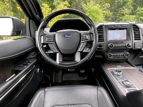 Used 2018 Ford Expedition Max Limited w/ Equipment Group 301A AWD/4WD image 5