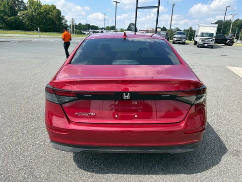Used 2023 Honda Accord EX image 7