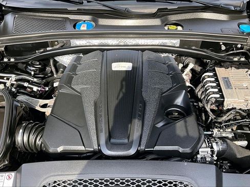 Used 2021 Porsche Macan S AWD/4WD image 30