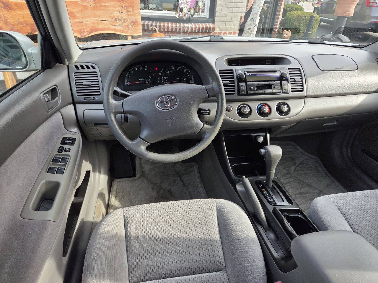 Used 2004 Toyota Camry LE FWD image 6