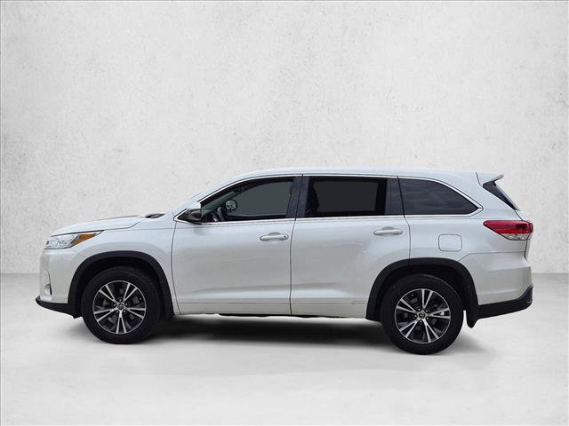 Used 2017 Toyota Highlander LE FWD image 8