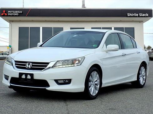 Used 2015 Honda Accord Touring image 1