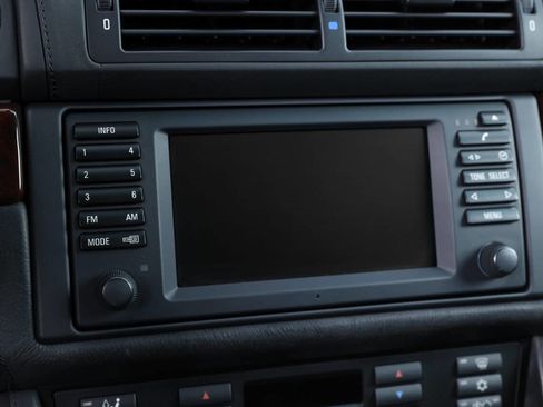 Used 2002 BMW M5 image 77