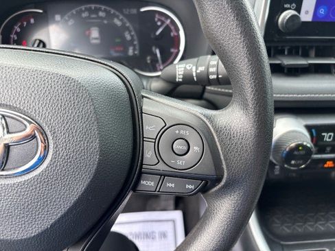 Used 2024 Toyota RAV4 XLE FWD image 19