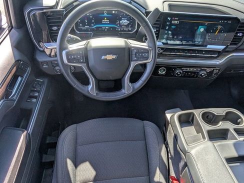 Used 2023 Chevrolet Silverado 1500 LT image 9