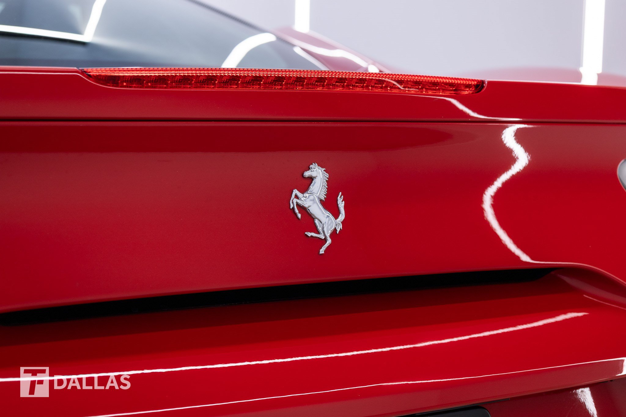 Used 2018 Ferrari 488 GTB RWD image 11