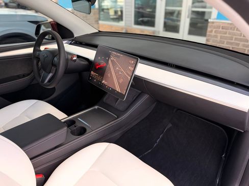 Used 2023 Tesla Model Y Long Range AWD/4WD image 25