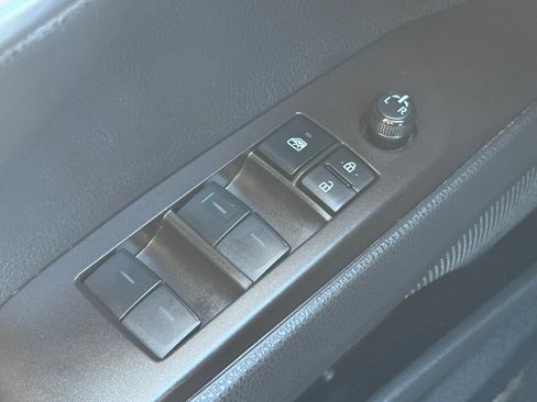 Used 2024 Toyota Camry SE FWD image 7