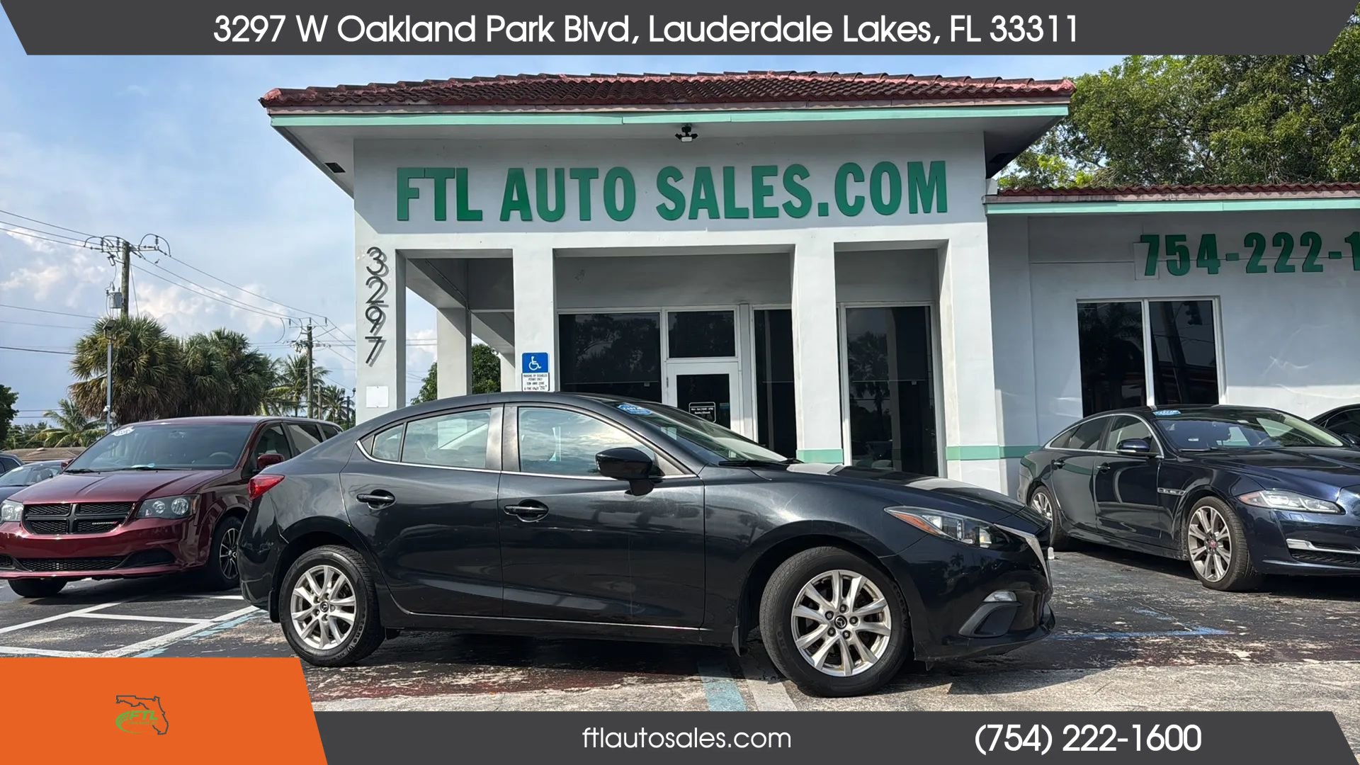 Used 2014 MAZDA MAZDA3 i Touring w/ Moonroof Package 1 FWD image 2