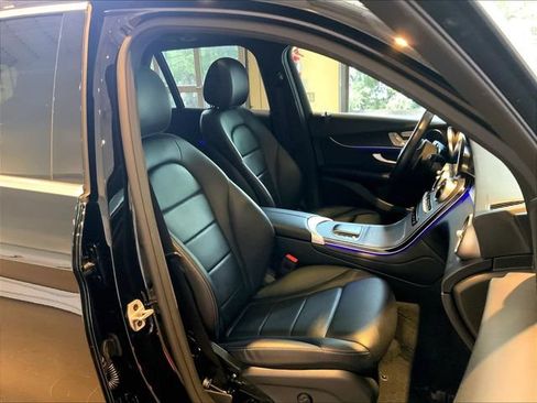 Used 2022 Mercedes-Benz GLC 300 4MATIC image 17