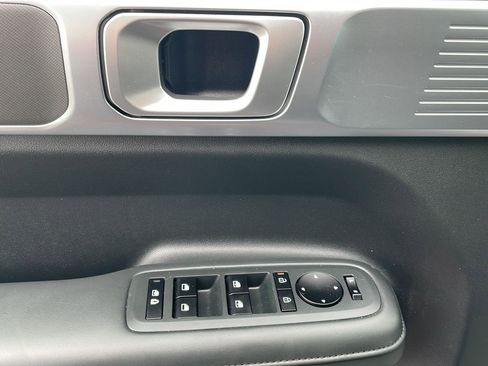 Used 2025 Hyundai Santa Fe SEL AWD/4WD image 10