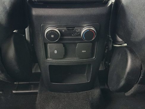 Used 2020 Ford Explorer XLT w/ Equipment Group 202A AWD/4WD image 23