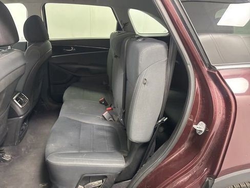 Used 2019 Kia Sorento AWD w/ LX Convenience Package image 23