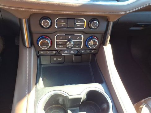 Used 2021 Chevrolet Suburban High Country w/ Premium Package image 51