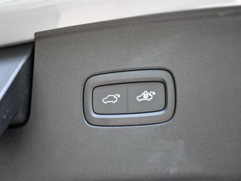 New 2025 Volvo EX90 Ultra image 24