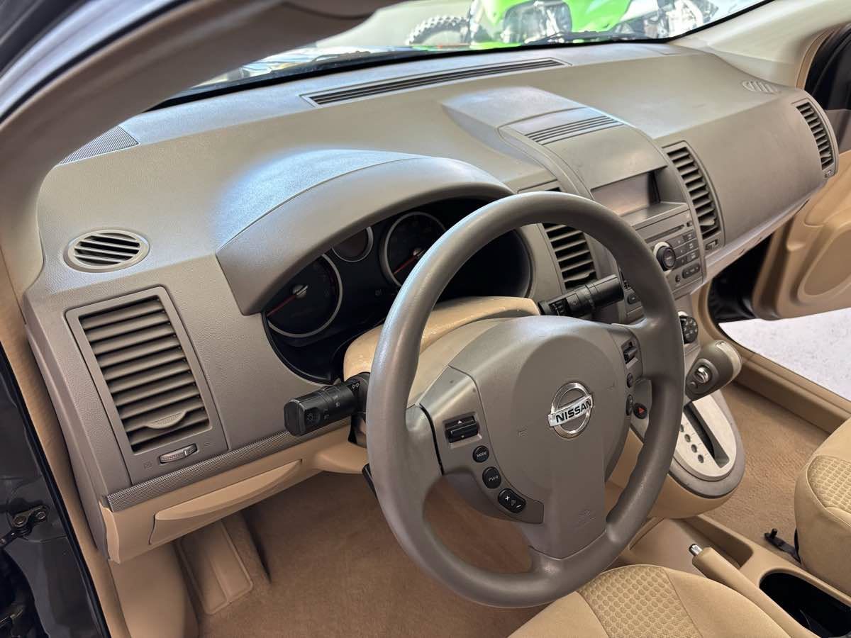 Used 2008 Nissan Sentra 2.0 S FWD image 10