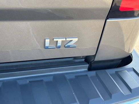 Used 2014 Chevrolet Silverado 1500 LTZ Z71 w/ LTZ Plus Package AWD/4WD image 16