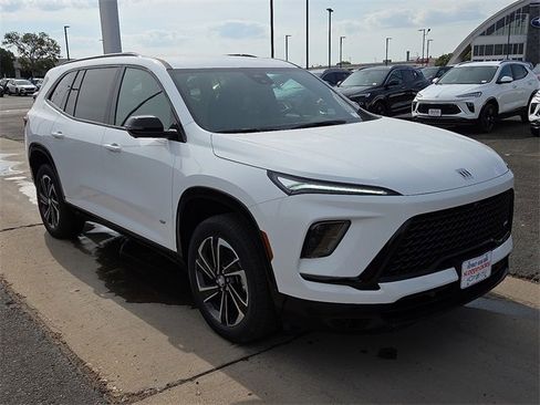 New 2026 Buick Enclave Sport Touring w/ Power Package image 5