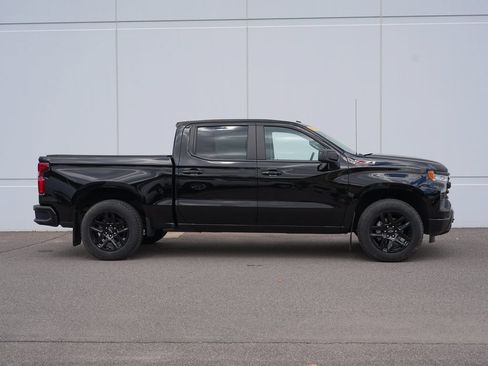 Used 2024 Chevrolet Silverado 1500 RST AWD/4WD image 2