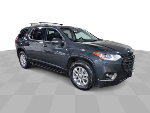 Certified 2021 Chevrolet Traverse LT FWD image 2
