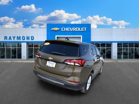 Used 2023 Chevrolet Equinox LT FWD image 3